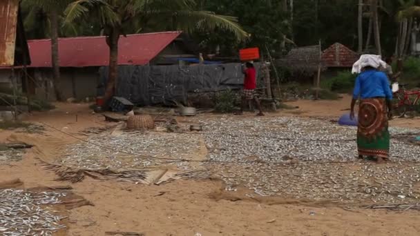 People on the fisherman village — Stock Video