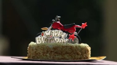 Doğum günü pastası figürlü motosiklet