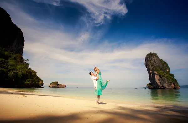 Young happy asian couple on honeymoon — Stock Photo, Image