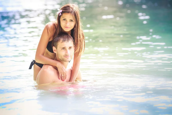 Brunette girl with handsome man — Stock Photo, Image