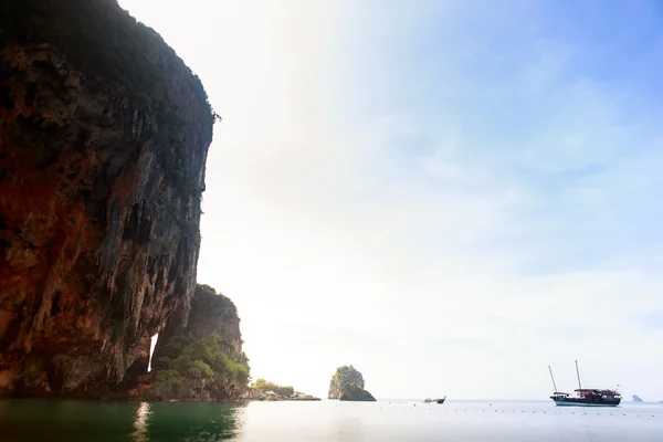 Ship on azure sea water — Stock Photo, Image