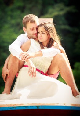 Genç sarılma esmer gelin damat