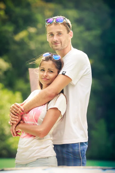 Girl with boyfriend on longtail boat — Stock Photo, Image