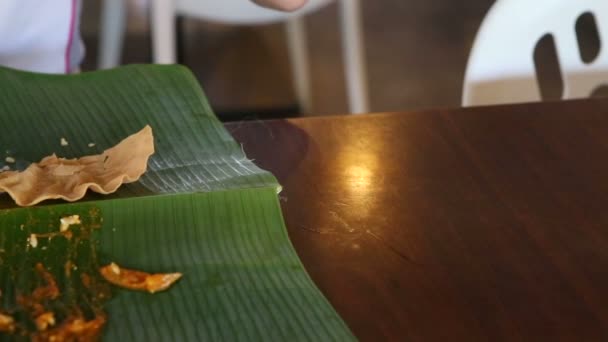 Indyjskie ryżu z płaski placek — Wideo stockowe