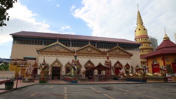 Antiguo templo de Buda — Vídeo de stock