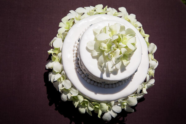 large white wedding cake