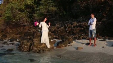 Mutlu romantik damat ve gelin