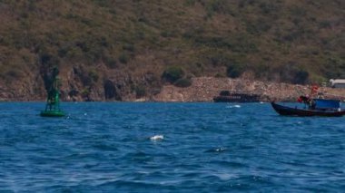 Vietnamca balıkçı tekneleri