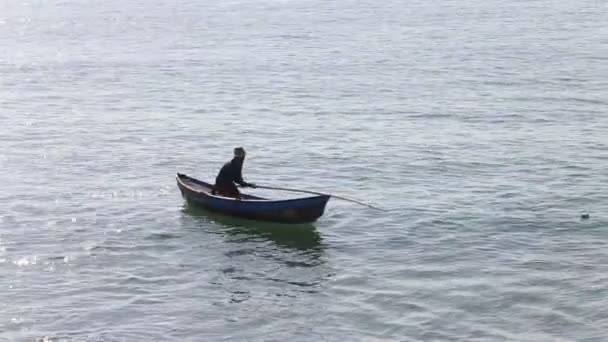 Pêcheur vietnamien pêche o — Video