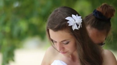 korse kravat yardımcı gelin Yardımcısı