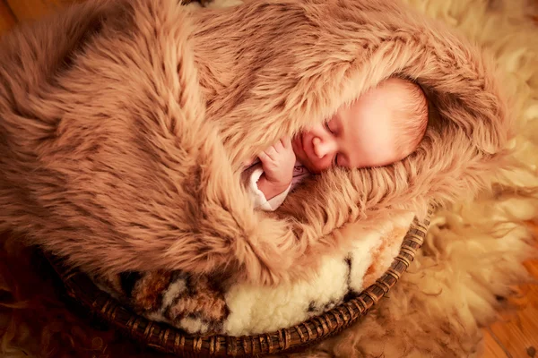 Söt newborn baby — Stockfoto