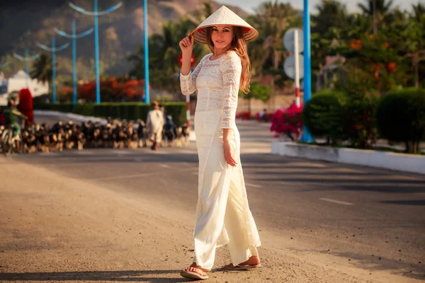 Girl in Vietnamese hat — Stock Photo, Image