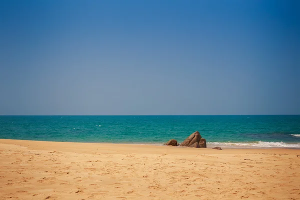 Golden sand beach — Stock Photo, Image