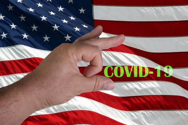Bandera Americana Con Mano Símbolo Texto Covid —  Fotos de Stock