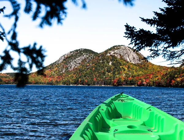 Jordan Lake Pond Autumn Colors Green Kayak — Stock Photo, Image