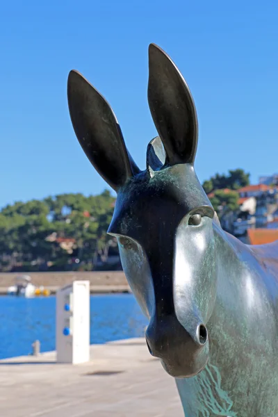 Estátua de burro à beira-mar — Fotografia de Stock