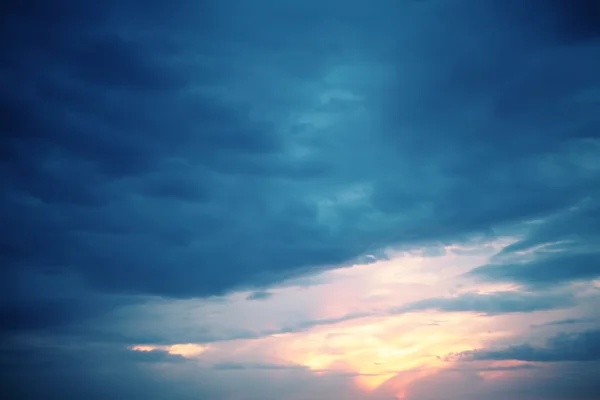 Blå himmel bakgrund — Stockfoto