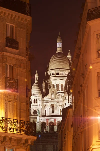 Montmartre, wgląd nocy Sacre Coeur Boulevard Rochechouar — Zdjęcie stockowe