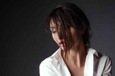 genç ve güzel kadın