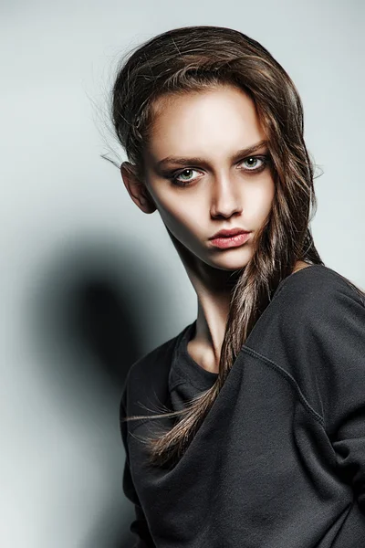 Retrato de mujer hermosa — Foto de Stock