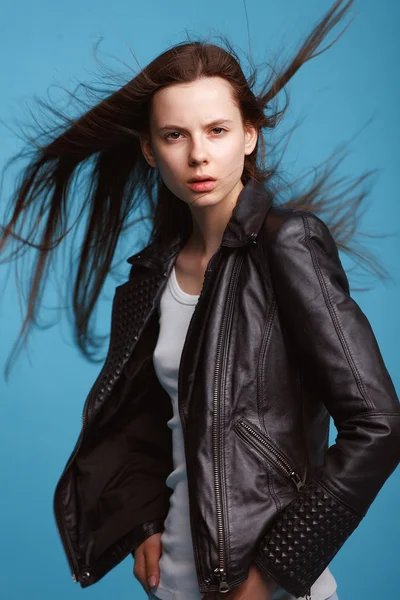 Portrait of a beautiful brunette girl — Stock Photo, Image