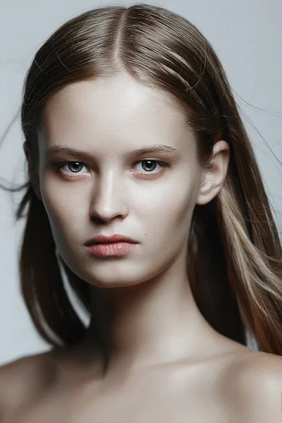 Portrait of a stunning blonde — Stock Photo, Image