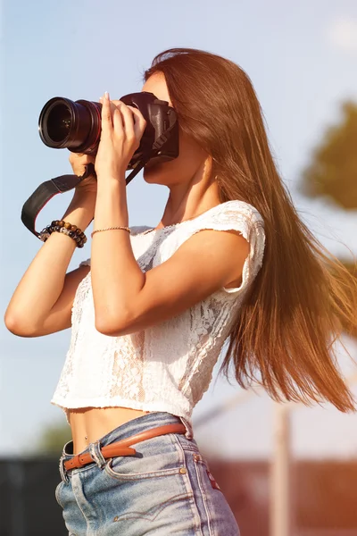 Vackra fotograf kvinna — Stockfoto