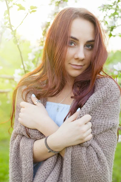 Young adult girl outdoor — Stock Photo, Image