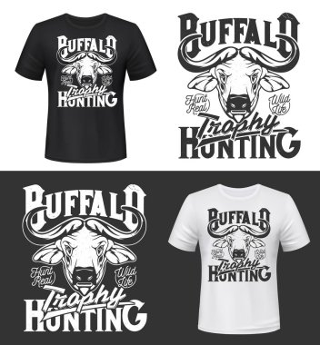 Buffalo av tişörtü baskısı modeli. Afrika ya da bufalo boynuzlu baş oymalı monokrom vektörü. Afrika hayvanı ve retro tipografi ile büyük av hobisi özel tasarım giysileri
