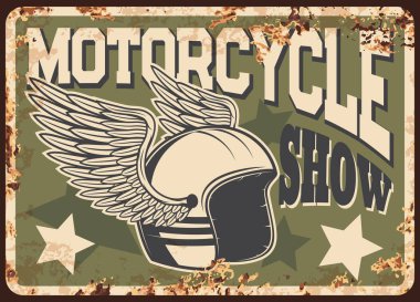 Geleneksel ve klasik motosikletler paslı metal plaka gösteriyor. Klasik motosiklet sergisi ya da kulüp teneke tabelaları. Motosiklet ya da motosiklet yarışçısı kanatlı miğfer, retro tipografi ve yıldızlı vektör metal plaka