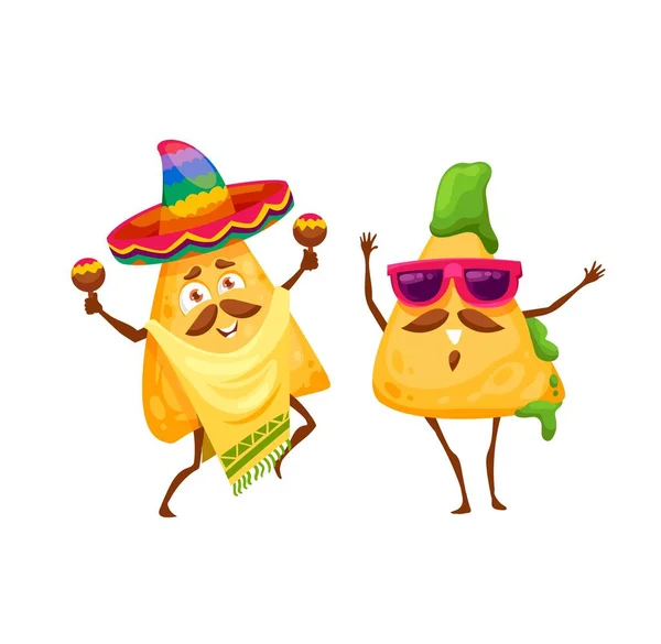 卡通墨西哥玉米片切碎快乐的人物 在Sombrero的Vector Mariachi和在澳门的Poncho 戴着太阳镜的瓜果露沙司片庆祝国庆节和跳舞 — 图库矢量图片