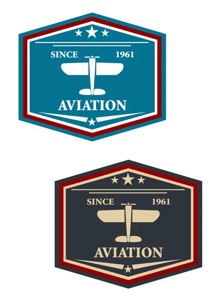 Símbolo de aviación o insignia con avión — Vector de stock