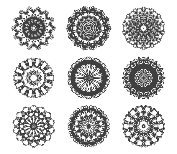 Circle vignette lace decorations set — Stock Vector