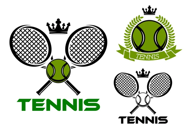 Emblemas de tenis con pelotas, raquetas y coronas — Archivo Imágenes Vectoriales