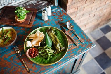 Bali dili Nasi campur