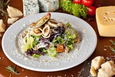 Tahtada ızgara biftek.