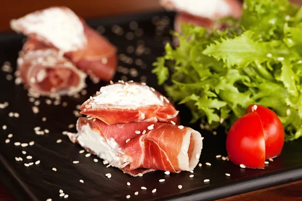 Salami rolls (rolls with ham and creamy cheese) — Stock Photo, Image