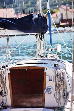 Yat kolaj. sailboat.Yachting kavramı