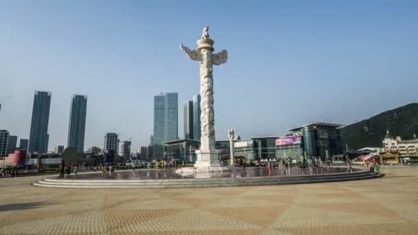 Huabiao auf dem Xinghai-Platz in Dalian, China — Stockvideo