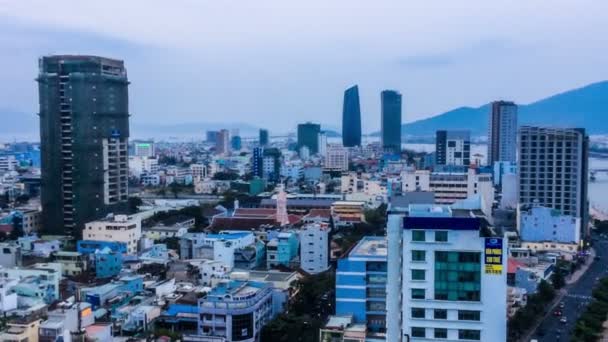 Vista do pássaro do centro da cidade em Da Nang, Vietnã . — Vídeo de Stock