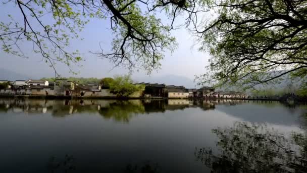 Bella scena del villaggio di Hongcun ad Anhui, Cina — Video Stock