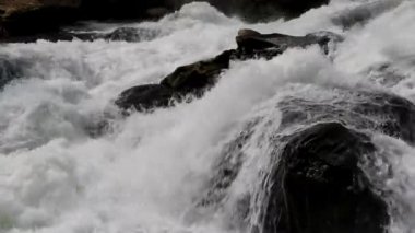 Şelale ve Guizhou, Çin hızlı nehirde