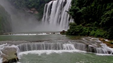 Guizhou, Çin ünlü Huangguoshu şelale
