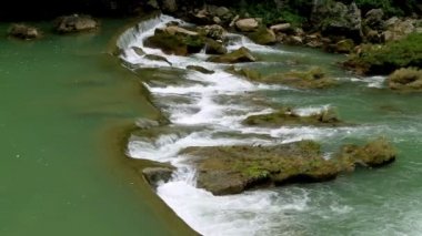 Çin Guizhou Huangguoshu küçük güzel şelale