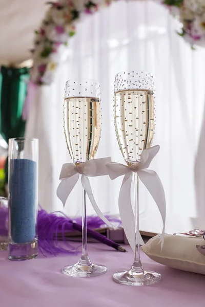 Wedding glasses of champagne — Stock Photo, Image