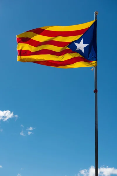 Bandeira ondulada da Catalunha — Fotografia de Stock