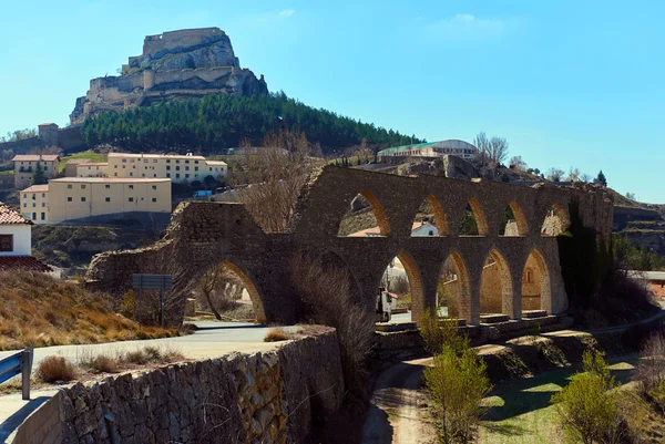 View to the aqueduct and the Morella castle. Spain — Stock Photo, Image