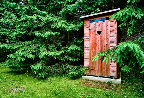 Wooden rustic toilet, summertime — Stock Photo, Image