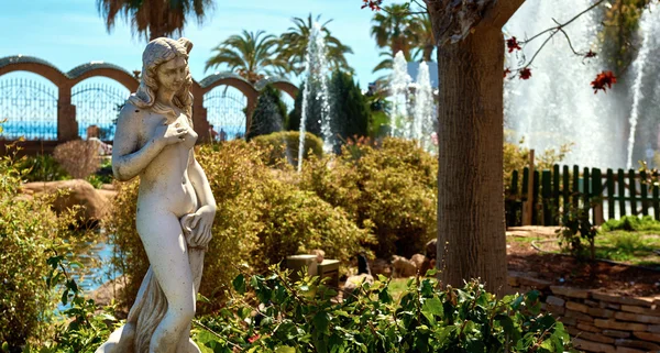 Picturesque Marina d 'Or garden in the Oropesa del Mar resort town — стоковое фото