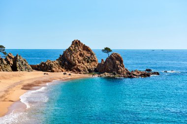 Tossa de Mar. Costa Brava, İspanya'daki Mar Menuda Plajı